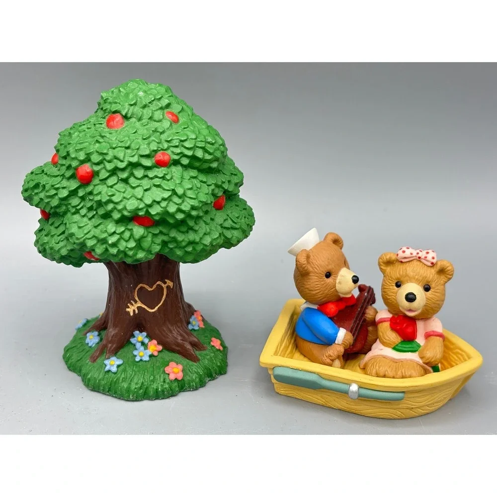 1995 Hallmark Sweetheart Cruise Bears in Boat with Apple Tree Minis Valentines